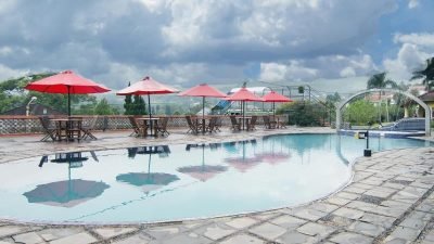 Kolam Renang lembah sarimas resort hotel ciater